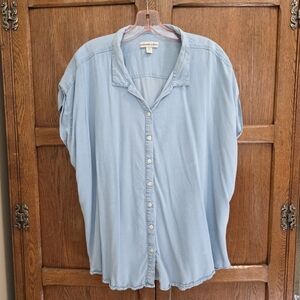 ALEXANDER JORDAN | Chambray Buttonup Short Sleeve Shirt - Women’s 2X